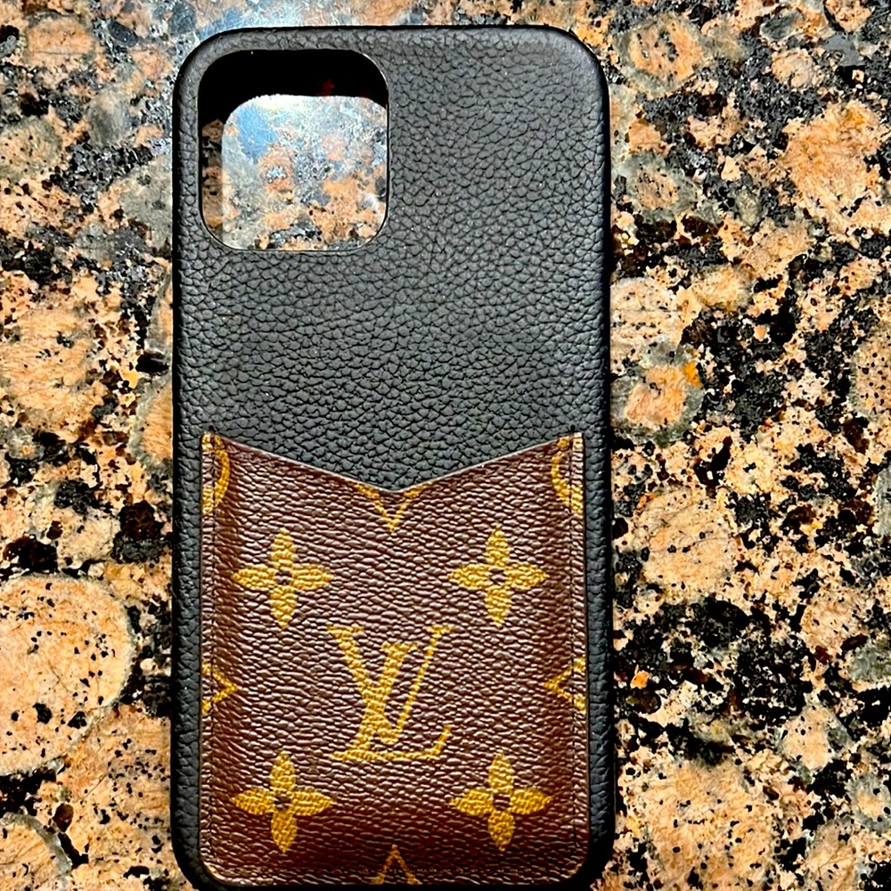 I-Phone 12 Pro Max Louis Vuitton phone cover